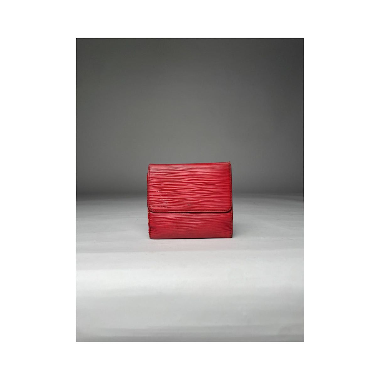 Louis Vuitton Capucines Red Leather Wallet Size ONE SIZE - 2 Thumbnail