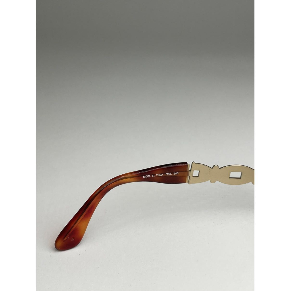 Fendi Gold Metal Sunglasses Size ONE SIZE - 3 Thumbnail