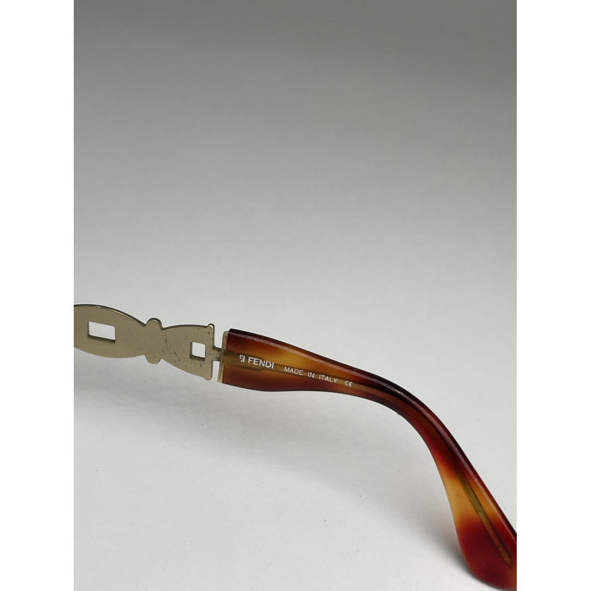 Fendi Gold Metal Sunglasses Size ONE SIZE - 5 Thumbnail