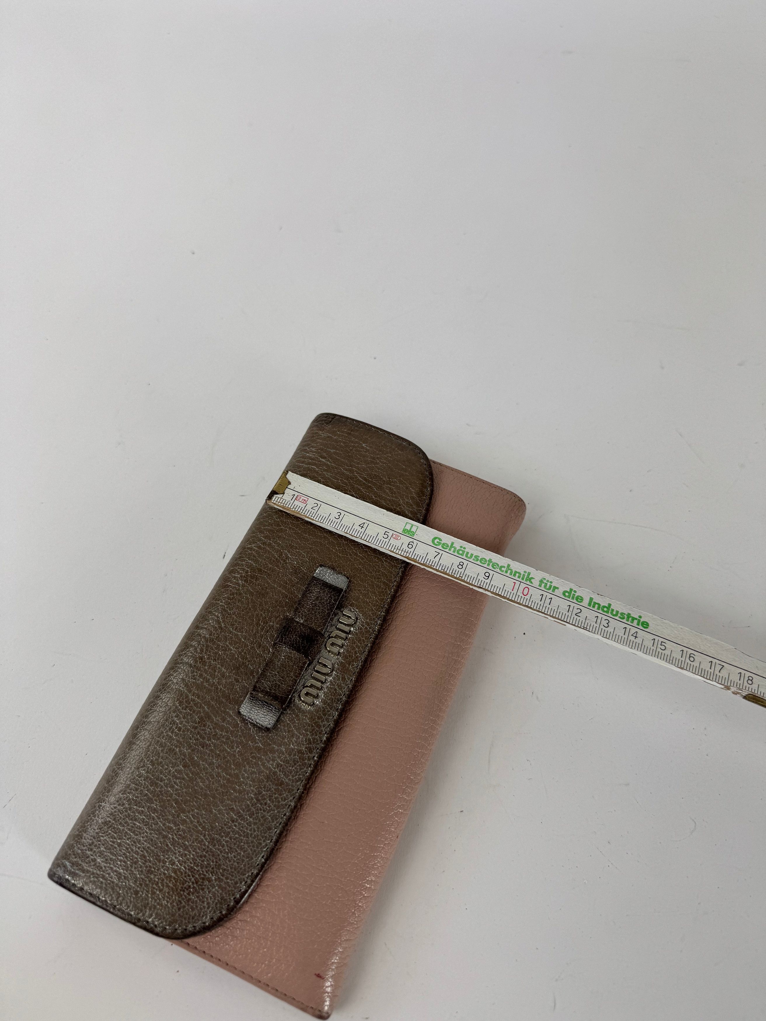 Miu Miu Vintage Leather Wallet Beige Silver Size ONE SIZE - 3 Thumbnail