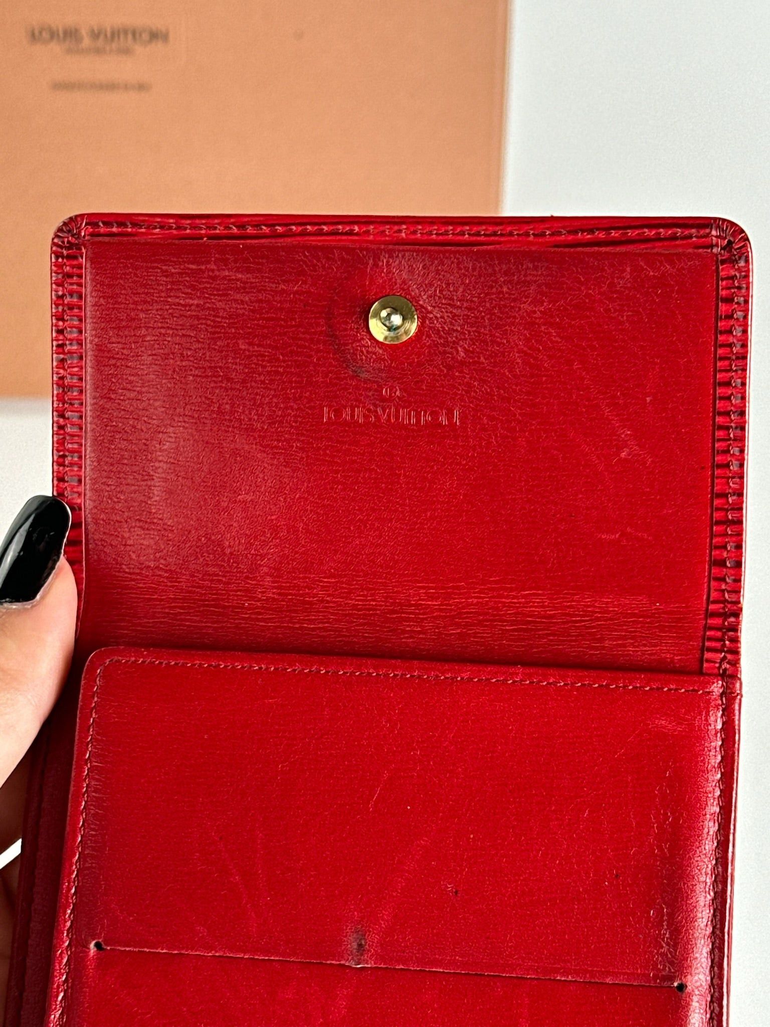 Louis Vuitton Vintage EPI Leather wallet red Size ONE SIZE - 11 Thumbnail