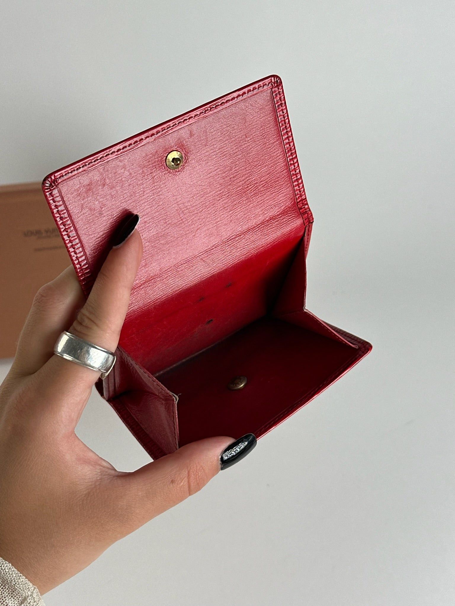 Louis Vuitton Vintage EPI Leather wallet red Size ONE SIZE - 6 Thumbnail