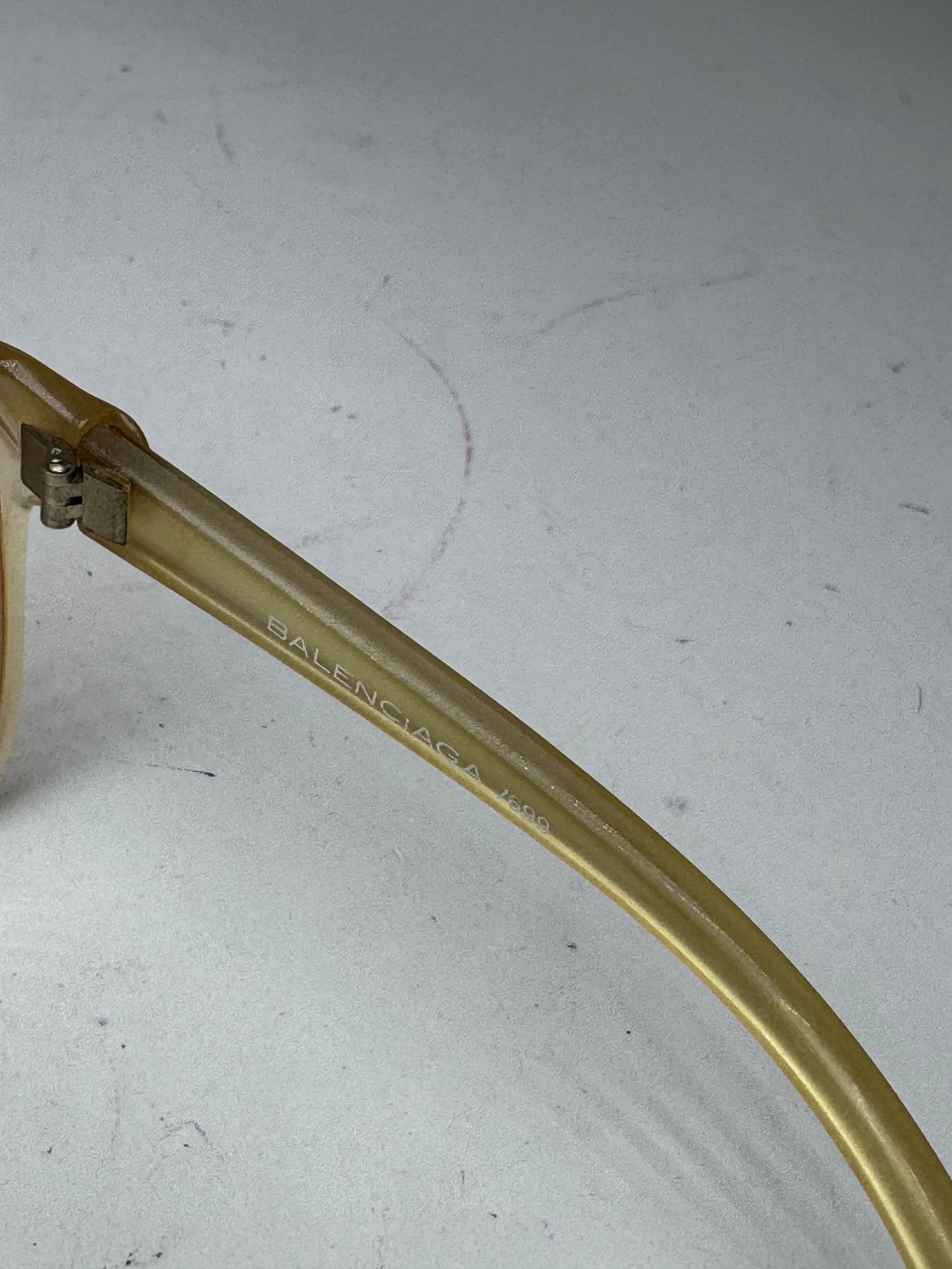 Balenciaga Vintage Overd Sunglasses Golden Size ONE SIZE - 3 Thumbnail