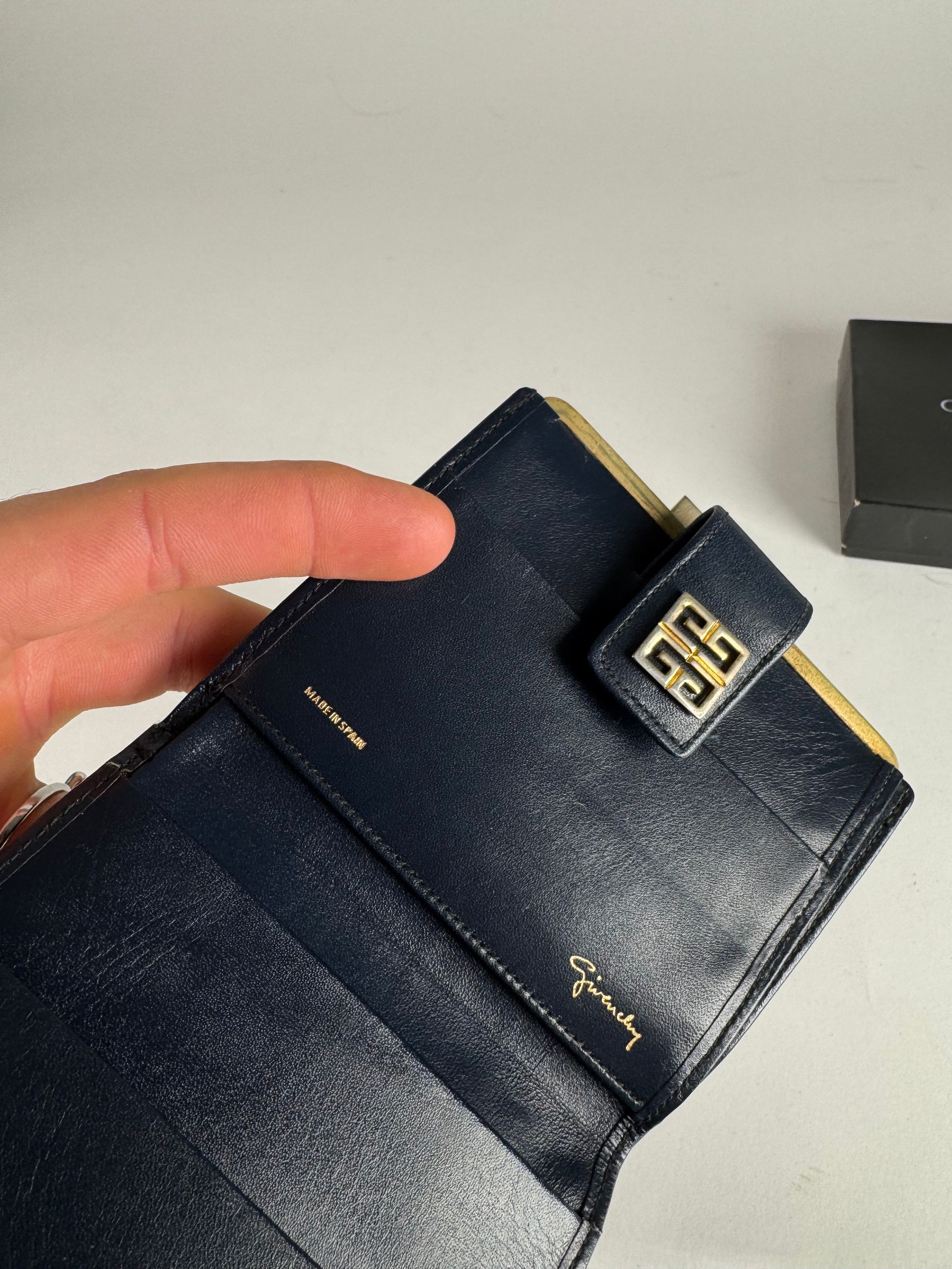 Givenchy Vintage GV3 monogram Leather Wallet marine white Size ONE SIZE - 10 Thumbnail
