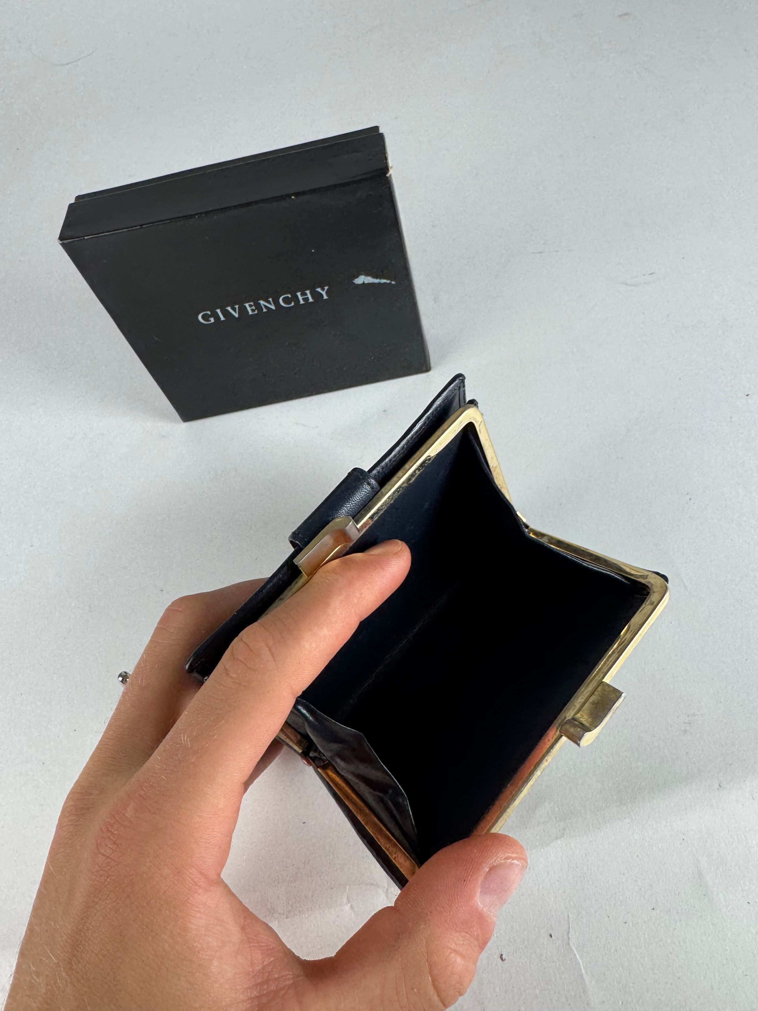 Givenchy Vintage GV3 monogram Leather Wallet marine white Size ONE SIZE - 9 Thumbnail