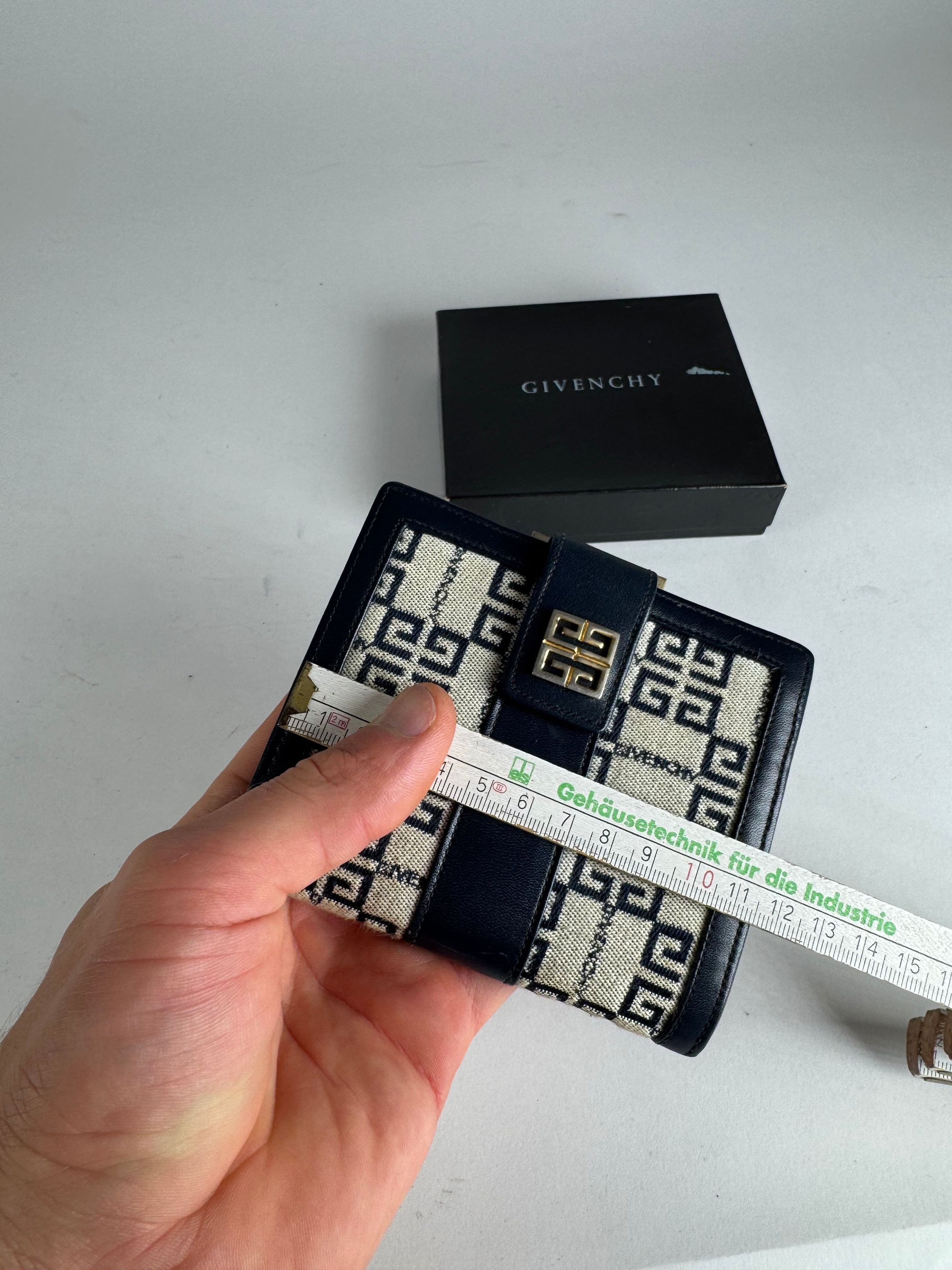 Givenchy Vintage GV3 monogram Leather Wallet marine white Size ONE SIZE - 4 Thumbnail