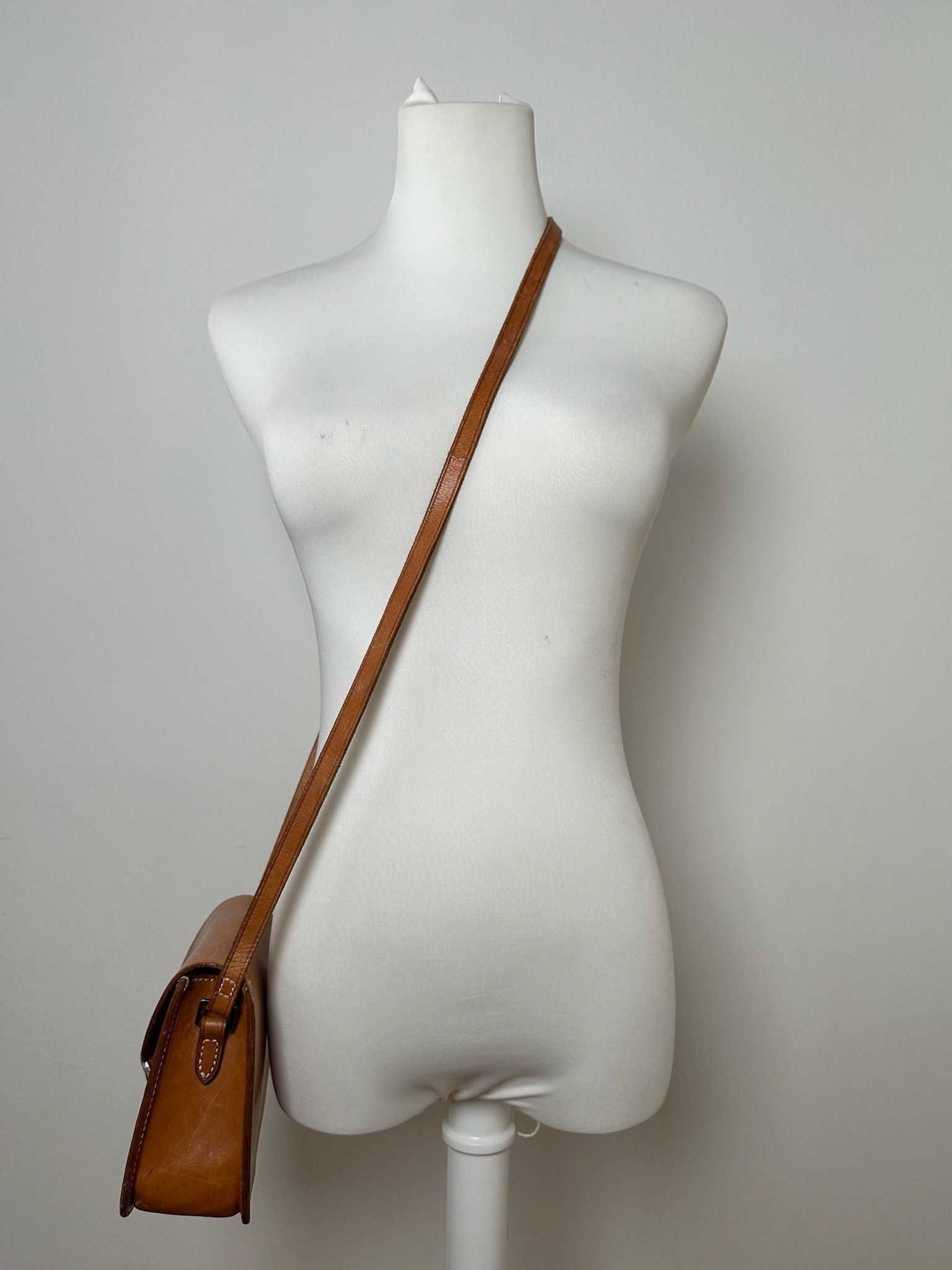 Courreges Vintage Kamel Leather bag Size ONE SIZE - 8 Thumbnail