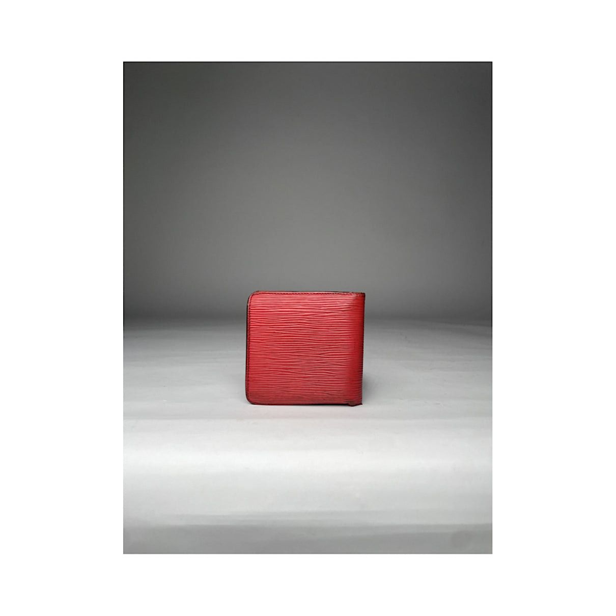 Louis Vuitton Red Leather Purse Size ONE SIZE - 2 Thumbnail