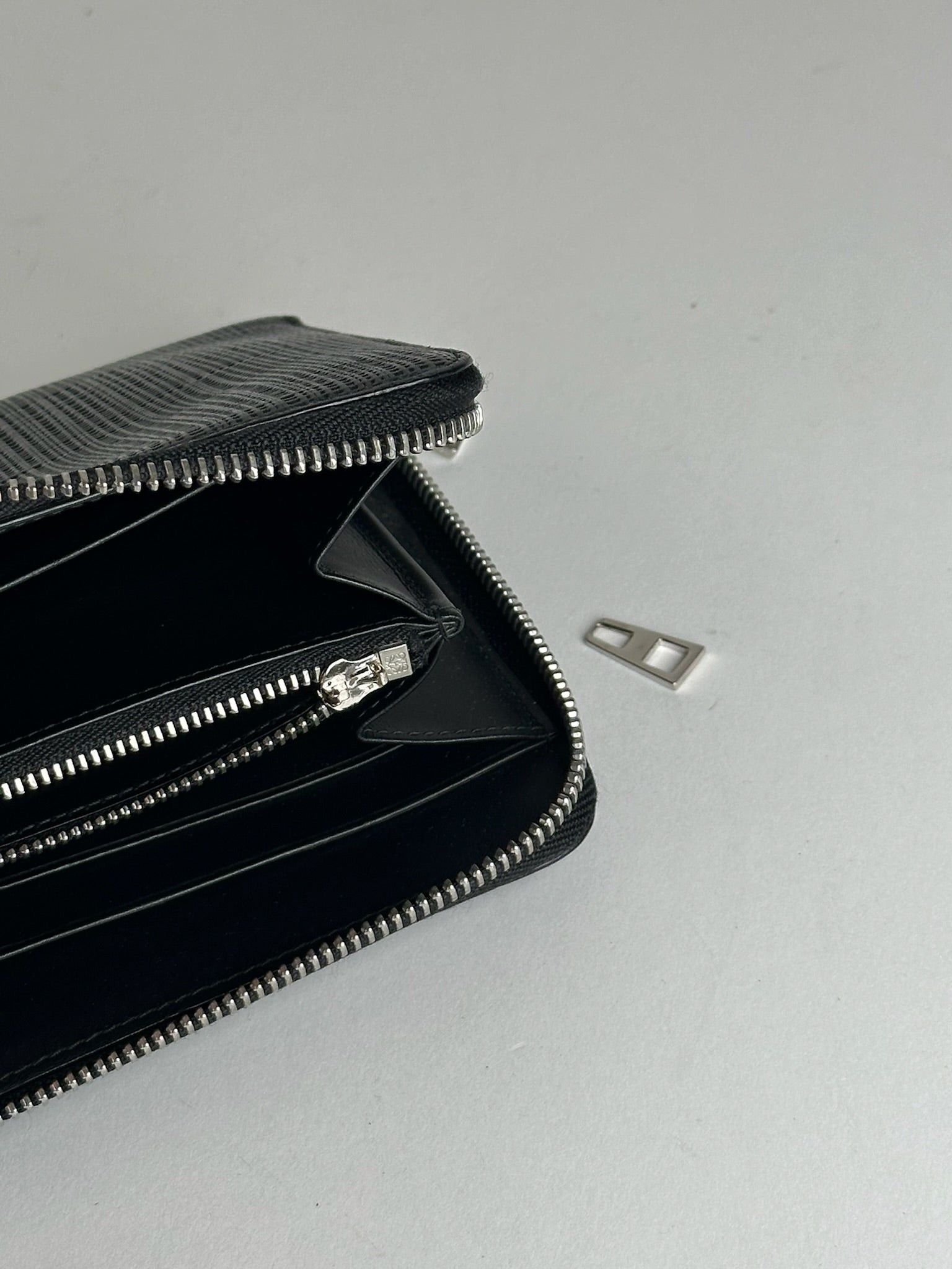 Loewe Vintage Madrid Anagram wallet black Size ONE SIZE - 4 Thumbnail