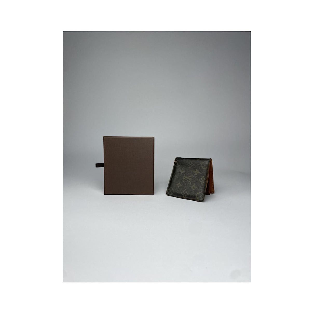 Louis Vuitton Brown Leather Purse Size ONE SIZE - 2 Thumbnail