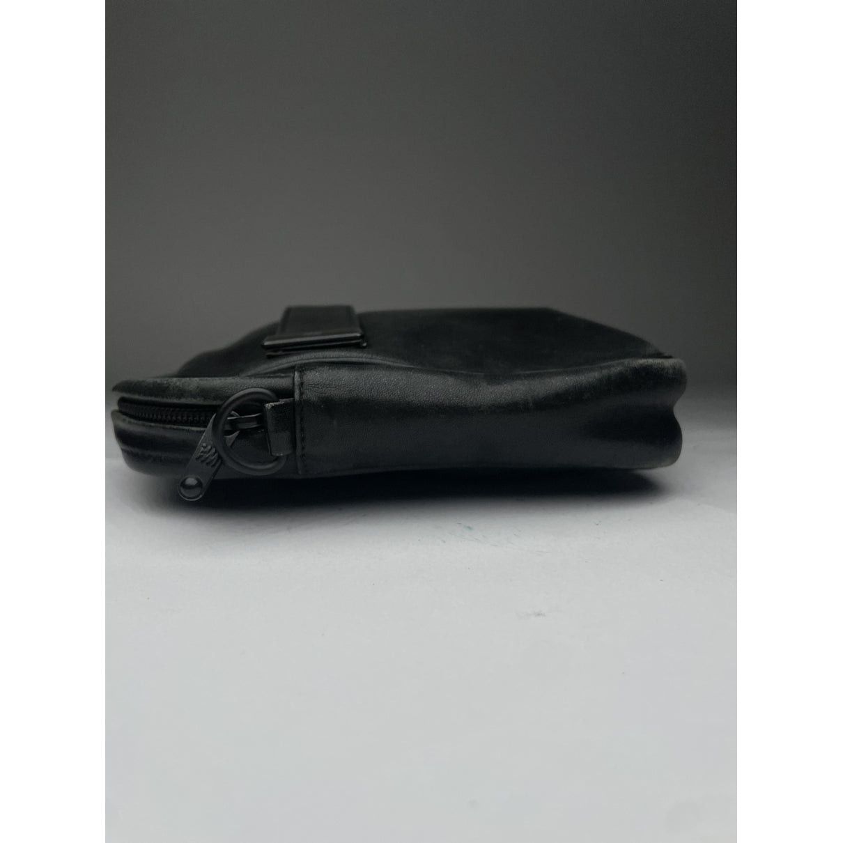 Issey Miyake Black Leather Clutch Bag Size ONE SIZE - 5 Thumbnail