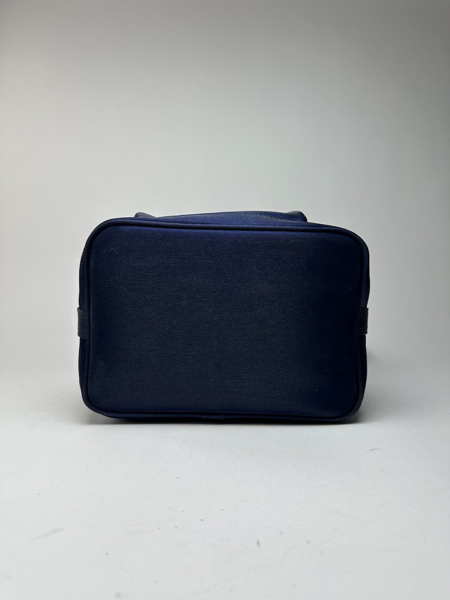 Courreges Vintage Paris leather bucket bag navy Size ONE SIZE - 12 Thumbnail