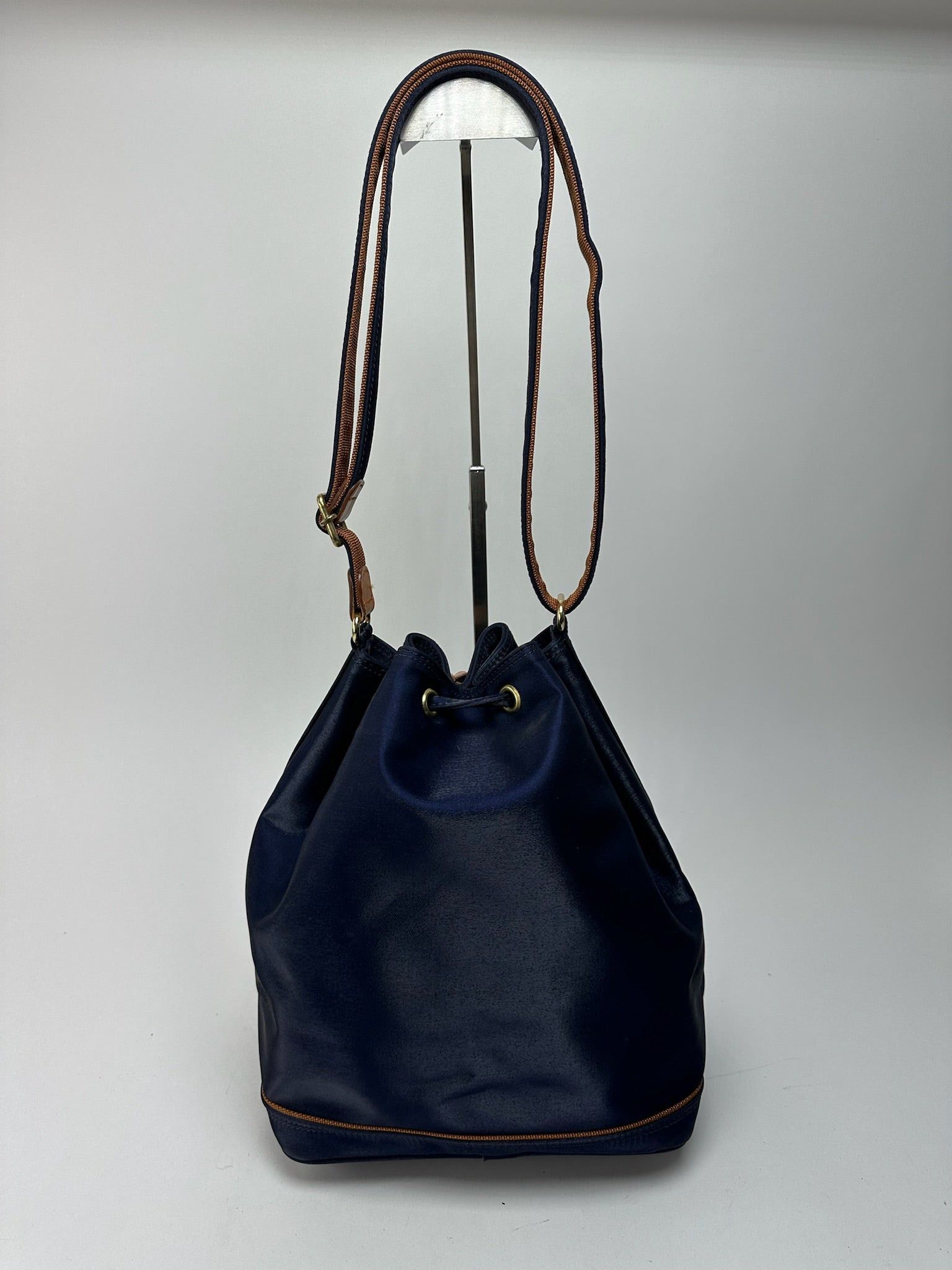 Courreges Vintage Paris leather bucket bag navy Size ONE SIZE - 5 Thumbnail