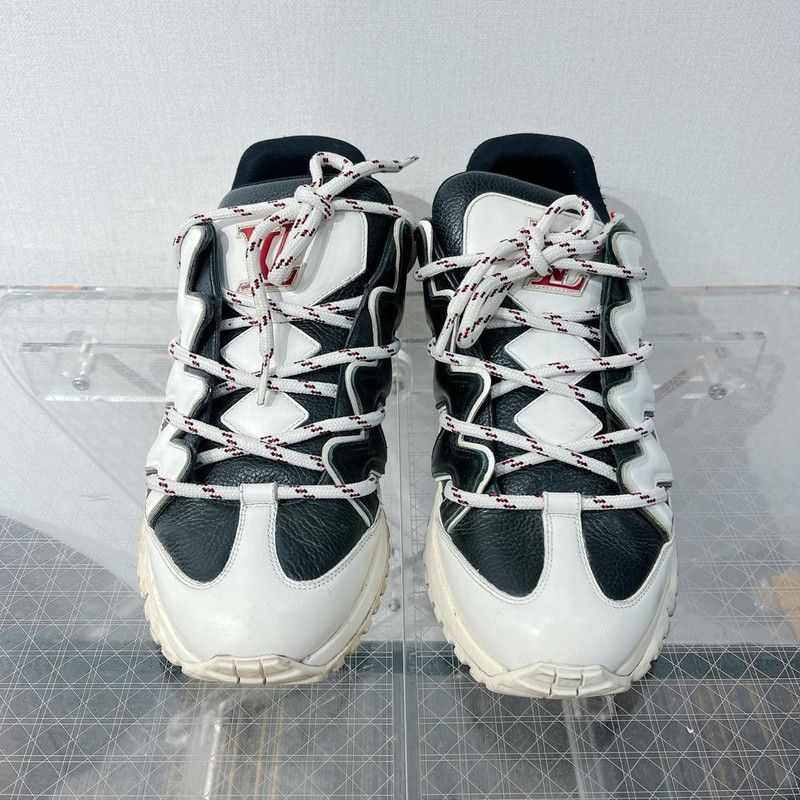 Louis Vuitton Louis Vuitton Casual Lace-Up Sneakers for Men 0079 Size US 8.5 / EU 41-42 - 2 Thumbnail