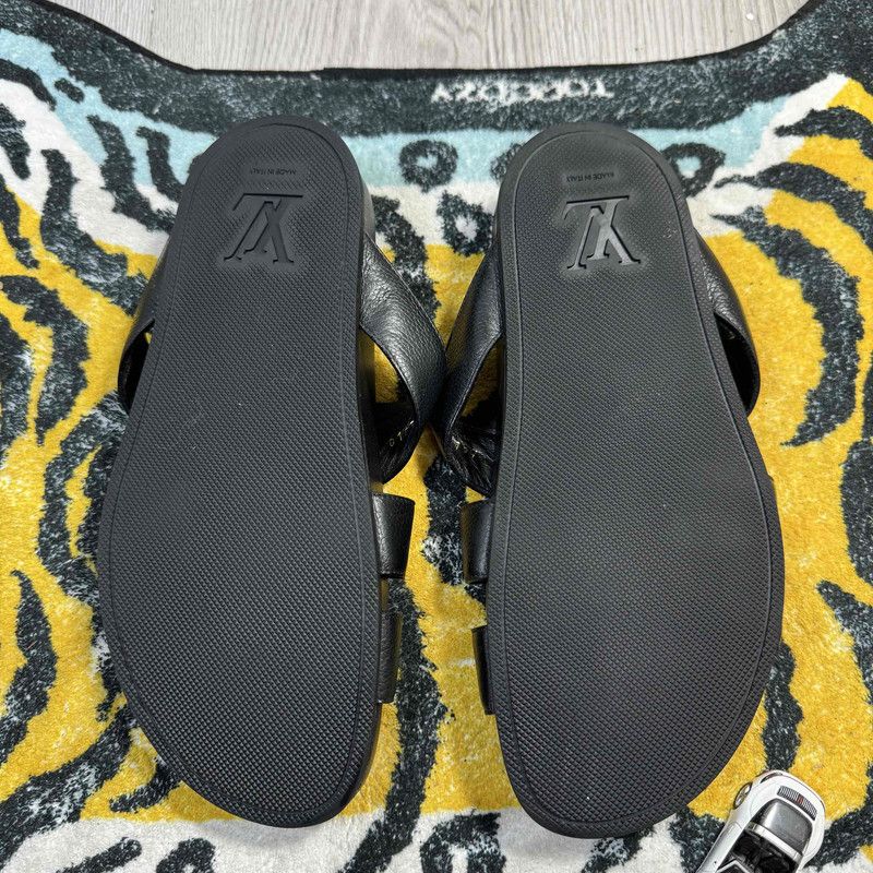 Louis Vuitton Louis Vuitton Comfortable Black Slide Sandals for Men 0079 Size US 7.5 / EU 40-41 - 4 Thumbnail