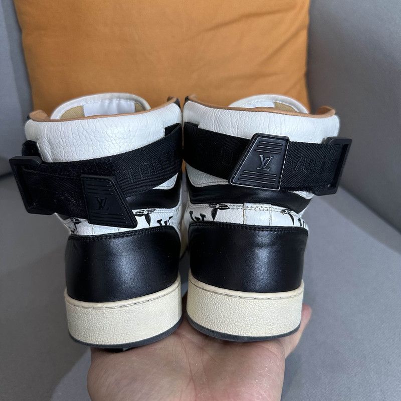 Louis Vuitton Louis Vuitton Rivoli Fashion High-Top Sneakers 0079 Size US 8.5 / EU 41-42 - 3 Thumbnail