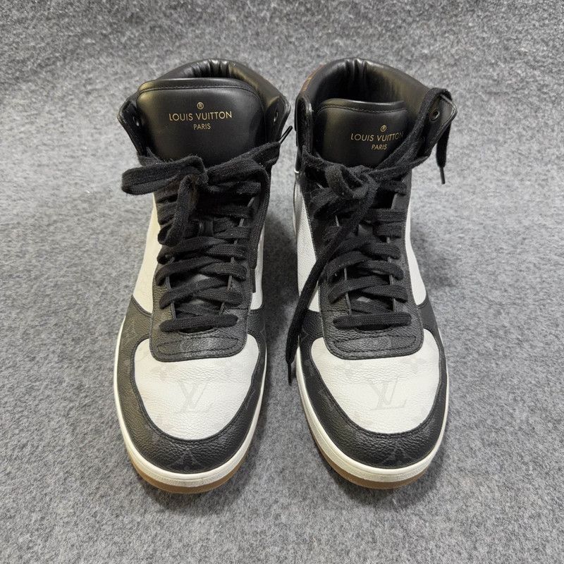 Louis Vuitton Louis Vuitton Rivoli High-Top Fashion Sneakers 0079 Size US 10.5 / EU 43-44 - 2 Thumbnail