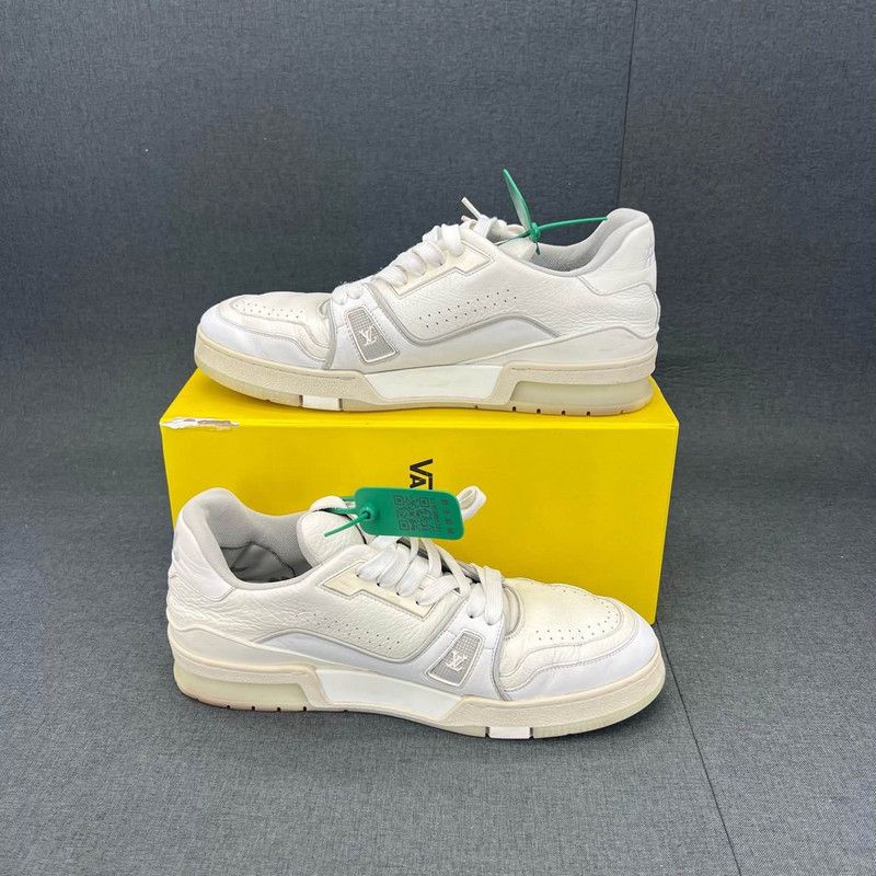 Louis Vuitton Louis Vuitton White Trainer Low-top Fashion Sneakers 0079 Size US 9 / EU 42 - 7 Thumbnail