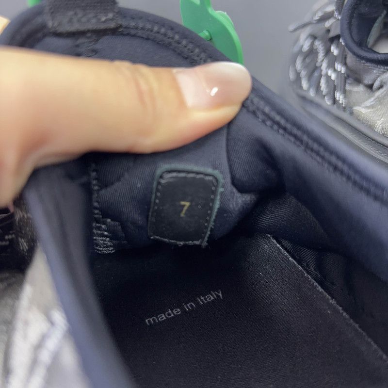 Louis Vuitton Louis Vuitton Fastlane Dye Black Athletic Shoes 0079 Size US 8 / EU 41 - 5 Thumbnail