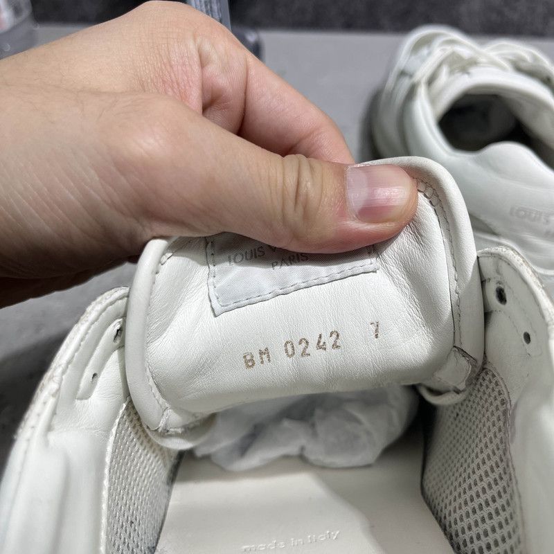 Louis Vuitton Louis Vuitton Monogram Logo Running Shoes 0079 Size US 8 / EU 41 - 5 Thumbnail