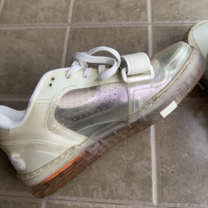 Louis Vuitton Louis Vuitton Trainer Transparent Logo Fashion Sneakers 0079 Size US 8.5 / EU 41-42 - 10 Thumbnail
