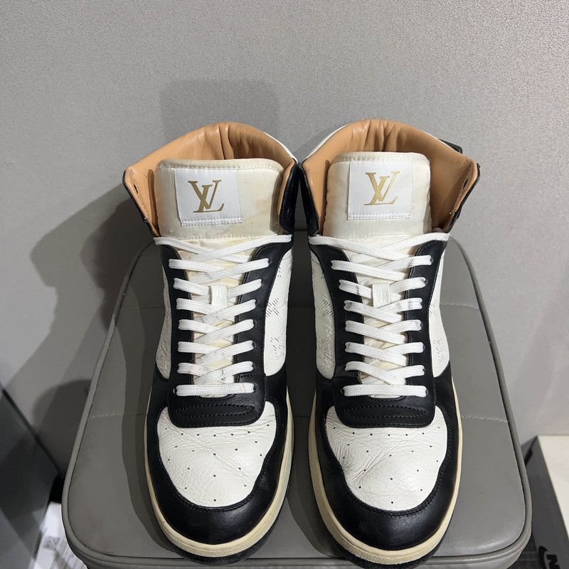 Louis Vuitton Louis Vuitton Rivoli Stylish High-Top Sneakers 0079 Size US 8.5 / EU 41-42 - 2 Thumbnail