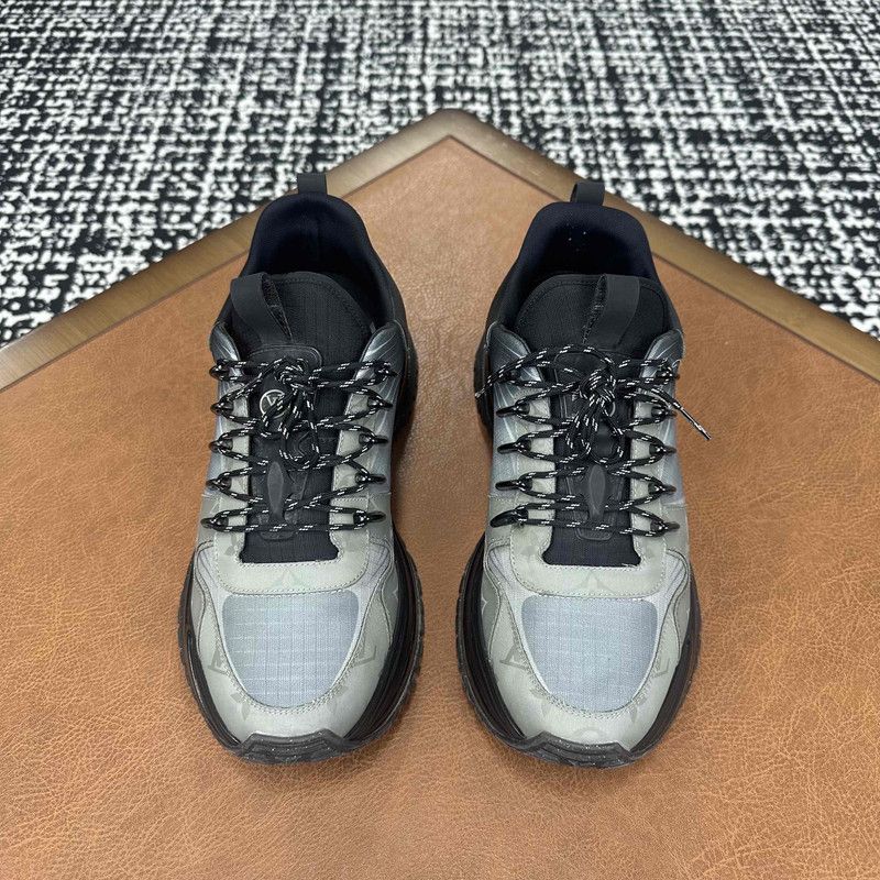 Louis Vuitton Louis Vuitton Comfortable Low-Top Casual Sneakers 0079 Size US 8 / EU 41 - 2 Thumbnail