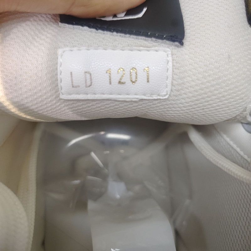 Louis Vuitton Louis Vuitton Charlie High Top Casual Sneakers 0079 Size US 8 / EU 41 - 8 Thumbnail