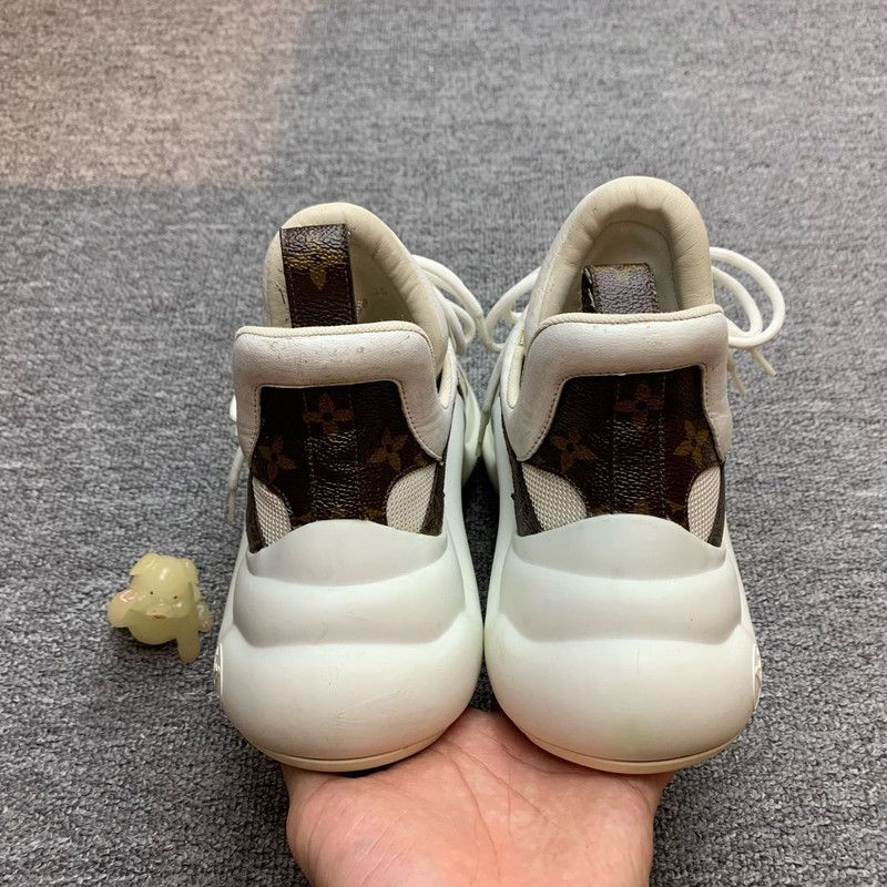 Louis Vuitton Louis Vuitton White and Brown Low-Top Sneakers 0079 Size US 7.5 / EU 40-41 - 3 Thumbnail