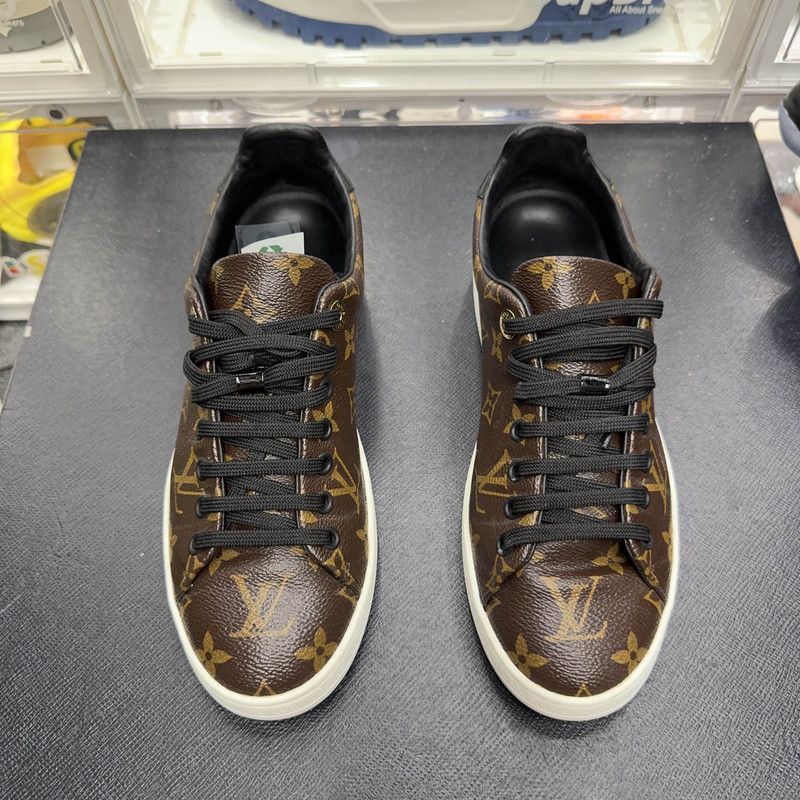 Louis Vuitton Louis Vuitton Casual Lace-Up Sneakers in Brown 0079 Size US 7.5 / EU 40-41 - 2 Thumbnail