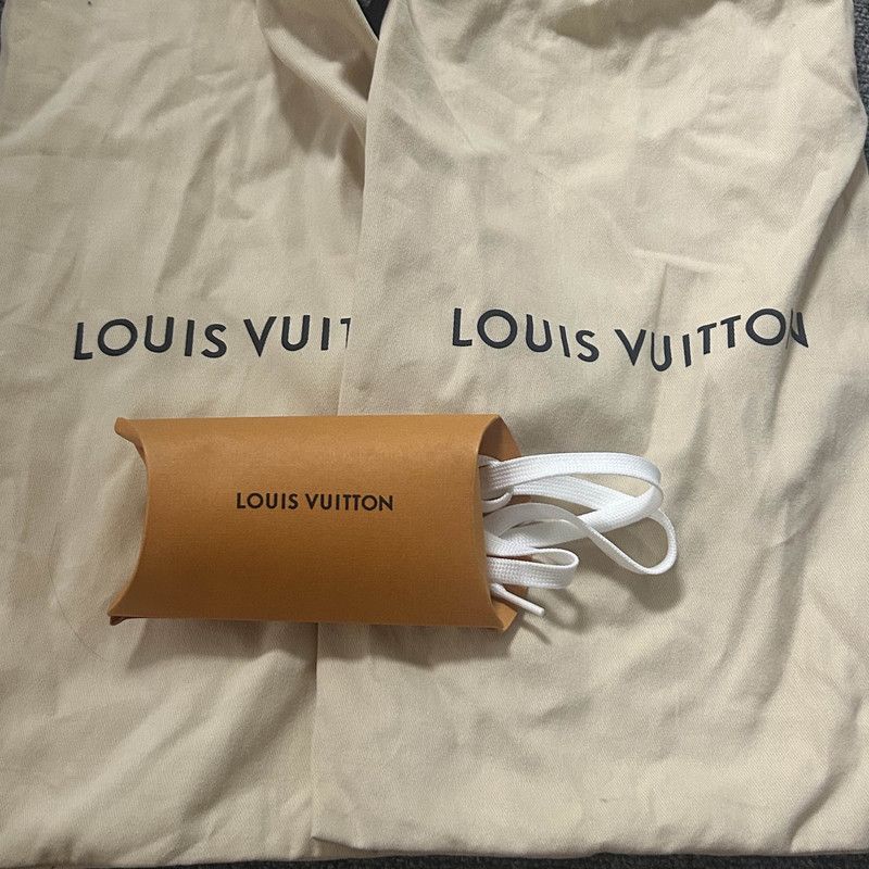 Louis Vuitton Louis Vuitton Trainer White Low-Top Sneakers 0079 Size US 10.5 / EU 43-44 - 6 Thumbnail