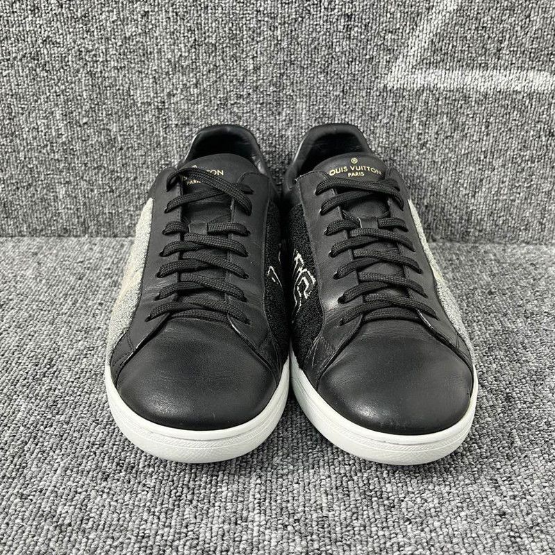 Louis Vuitton Louis Vuitton Comfortable Low-Top Sneakers in Black and Gray 0079 Size US 8 / EU 41 - 2 Thumbnail