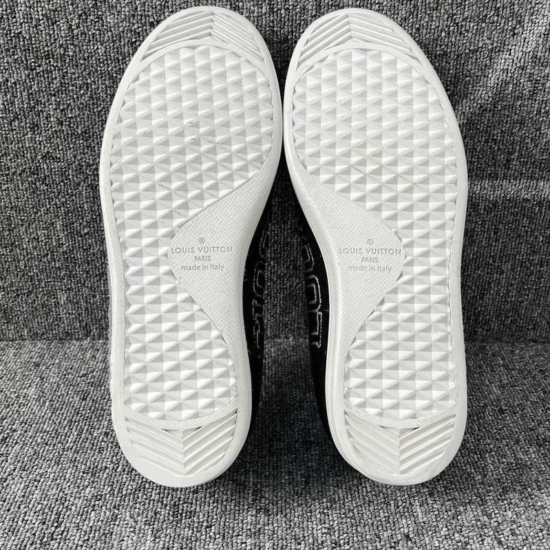 Louis Vuitton Louis Vuitton Comfortable Low-Top Sneakers in Black and Gray 0079 Size US 8 / EU 41 - 4 Thumbnail