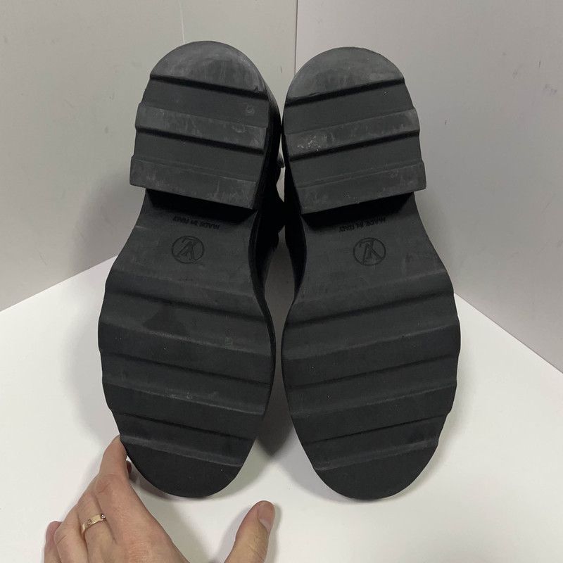 Louis Vuitton Louis Vuitton Black Chelsea Boots 0079 Size US 7.5 / EU 40-41 - 4 Thumbnail