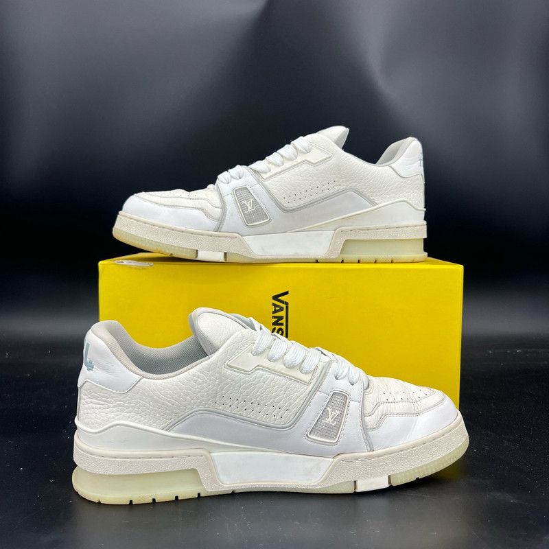 Louis Vuitton Louis Vuitton Trainer White Low Top Fashion Sneakers 0079 Size US 8 / EU 41 - 8 Thumbnail