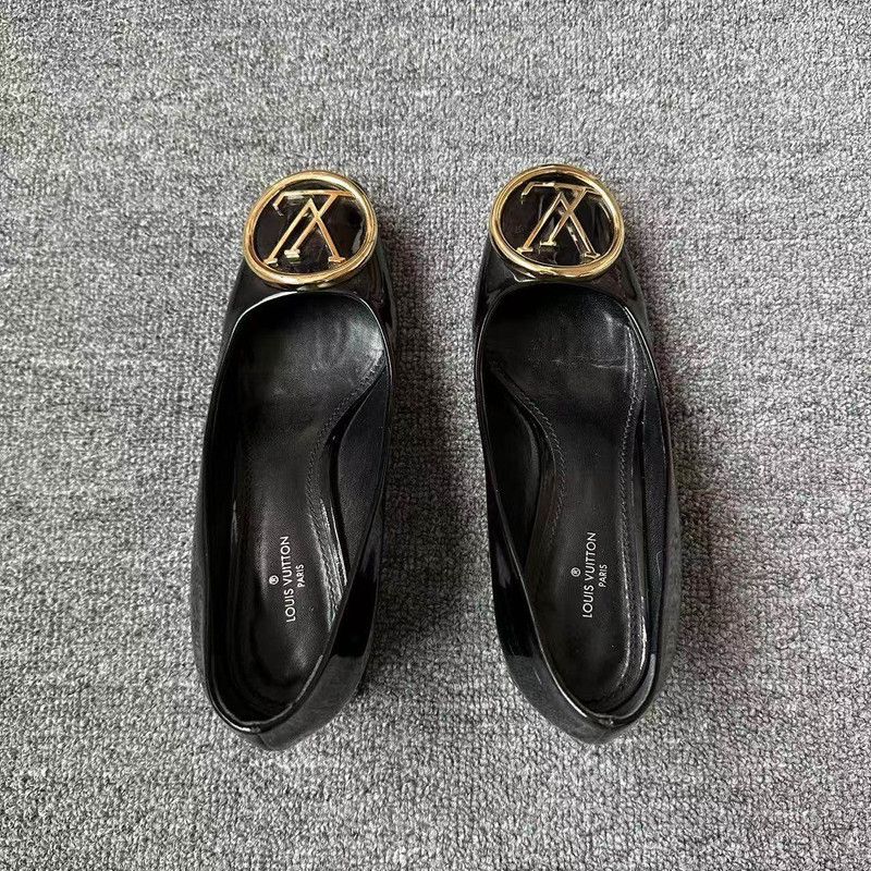 Louis Vuitton Louis Vuitton Black Metal Logo Heeled Shoes 0079 Size US 5.5 / EU 38 - 6 Thumbnail