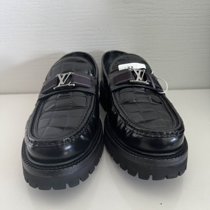 Louis Vuitton Louis Vuitton Black Leather Loafers for Men 0079 Size US 9.5 / EU 42-43 - 2 Thumbnail