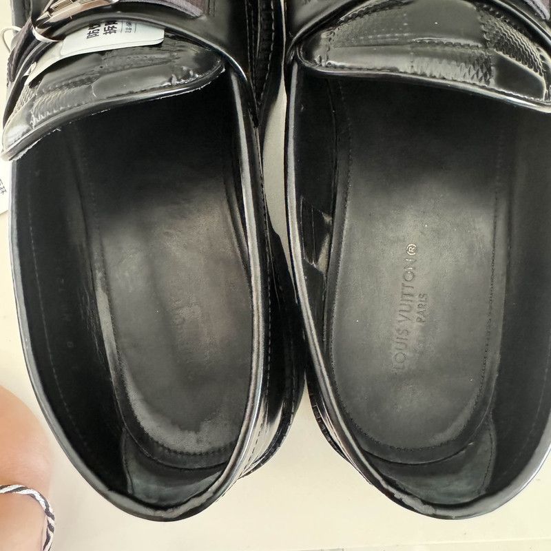 Louis Vuitton Louis Vuitton Black Leather Loafers for Men 0079 Size US 9.5 / EU 42-43 - 6 Thumbnail