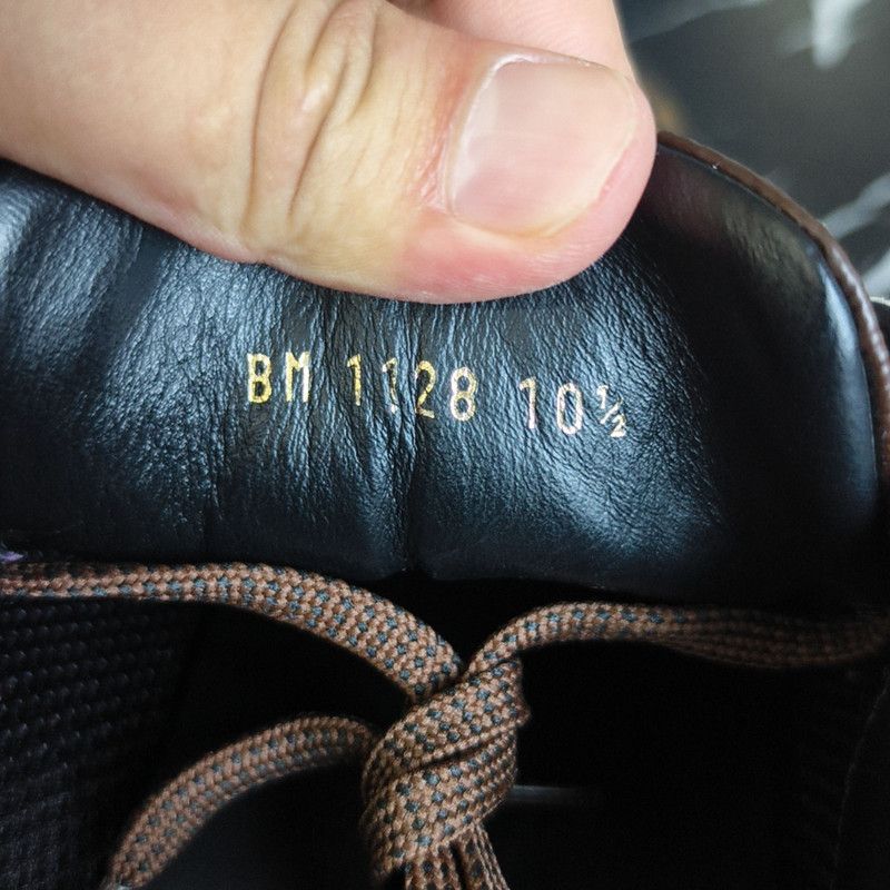 Louis Vuitton Louis Vuitton Run Away Monogram Sneakers 0079 Size US 11 / EU 44 - 5 Thumbnail
