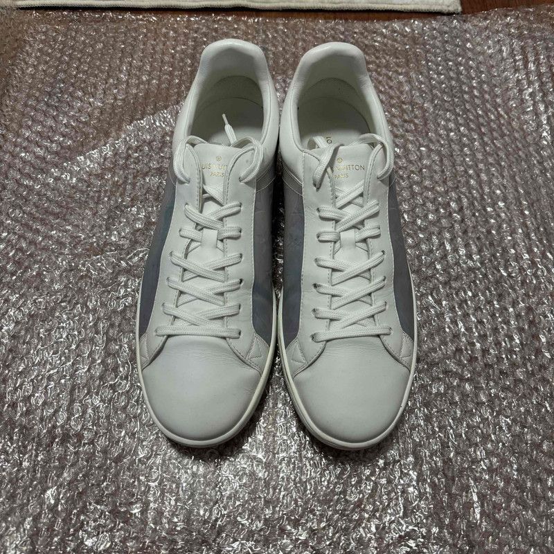 Louis Vuitton Louis Vuitton Luxurious Monogram Sneakers for Men 0079 Size US 8.5 / EU 41-42 - 2 Thumbnail