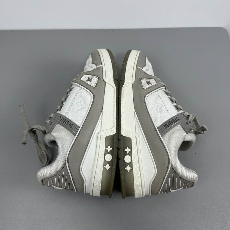 Louis Vuitton Louis Vuitton Classic Print Fashion Sneakers 0079 Size US 8 / EU 41 - 7 Thumbnail