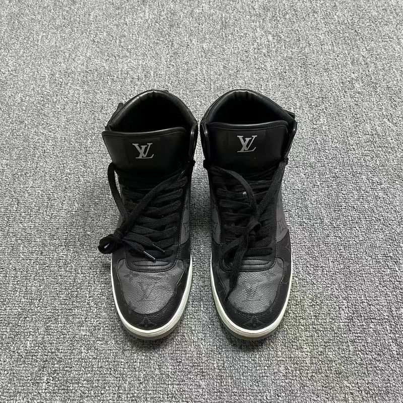 Louis Vuitton Louis Vuitton Rivoli High-Top Fashion Sneakers 0079 Size US 8 / EU 41 - 2 Thumbnail