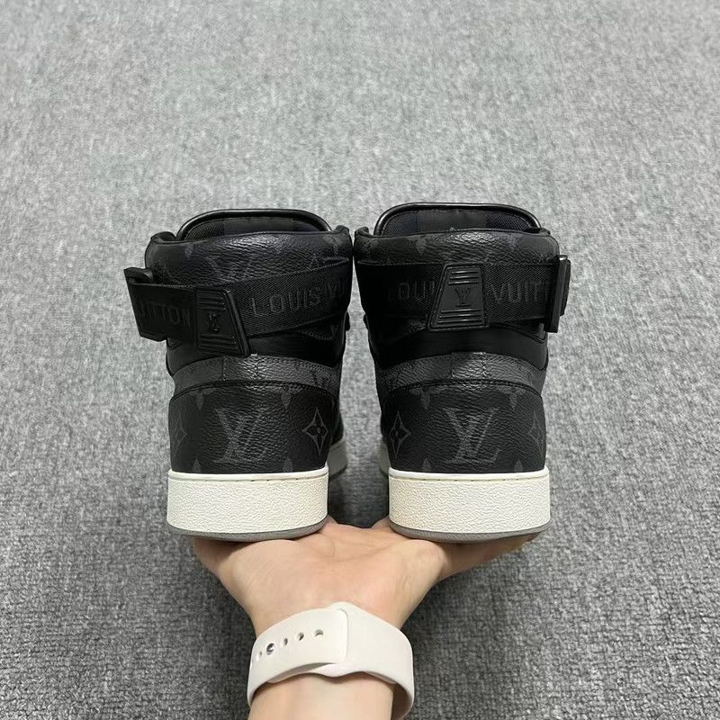 Louis Vuitton Louis Vuitton Rivoli High-Top Fashion Sneakers 0079 Size US 8 / EU 41 - 3 Thumbnail
