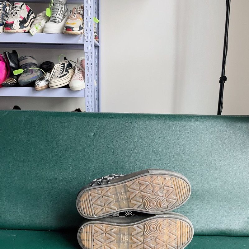 Louis Vuitton Louis Vuitton Ollie Low-Top Sneaker in Black 0079 Size US 8.5 / EU 41-42 - 7 Thumbnail