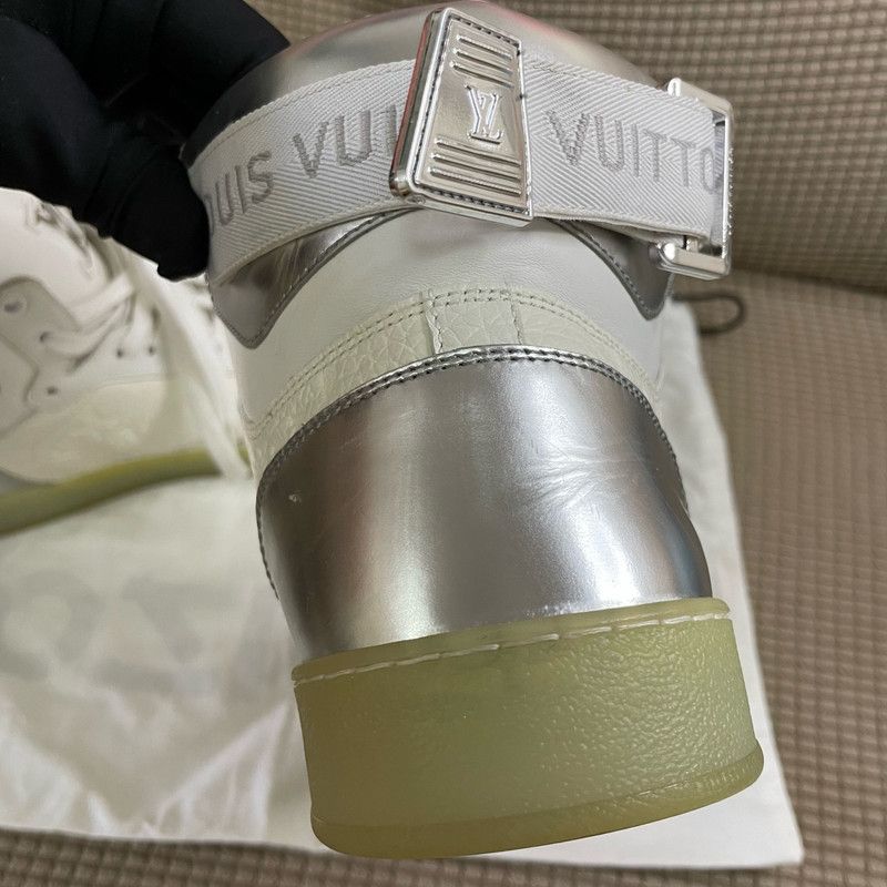 Louis Vuitton Louis Vuitton Rivoli High-Top Fashion Sneakers 0079 Size US 8 / EU 41 - 9 Thumbnail
