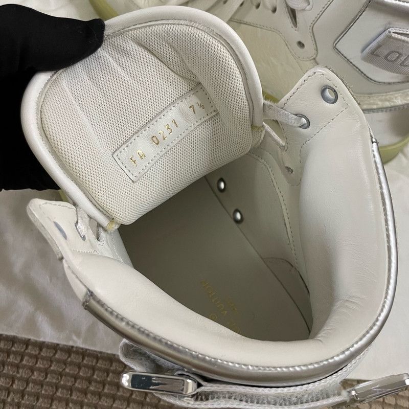 Louis Vuitton Louis Vuitton Rivoli High-Top Fashion Sneakers 0079 Size US 8 / EU 41 - 16 Thumbnail