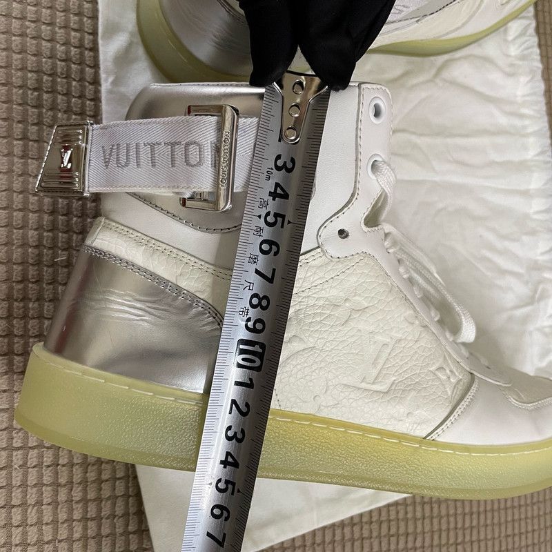Louis Vuitton Louis Vuitton Rivoli High-Top Fashion Sneakers 0079 Size US 8 / EU 41 - 18 Thumbnail