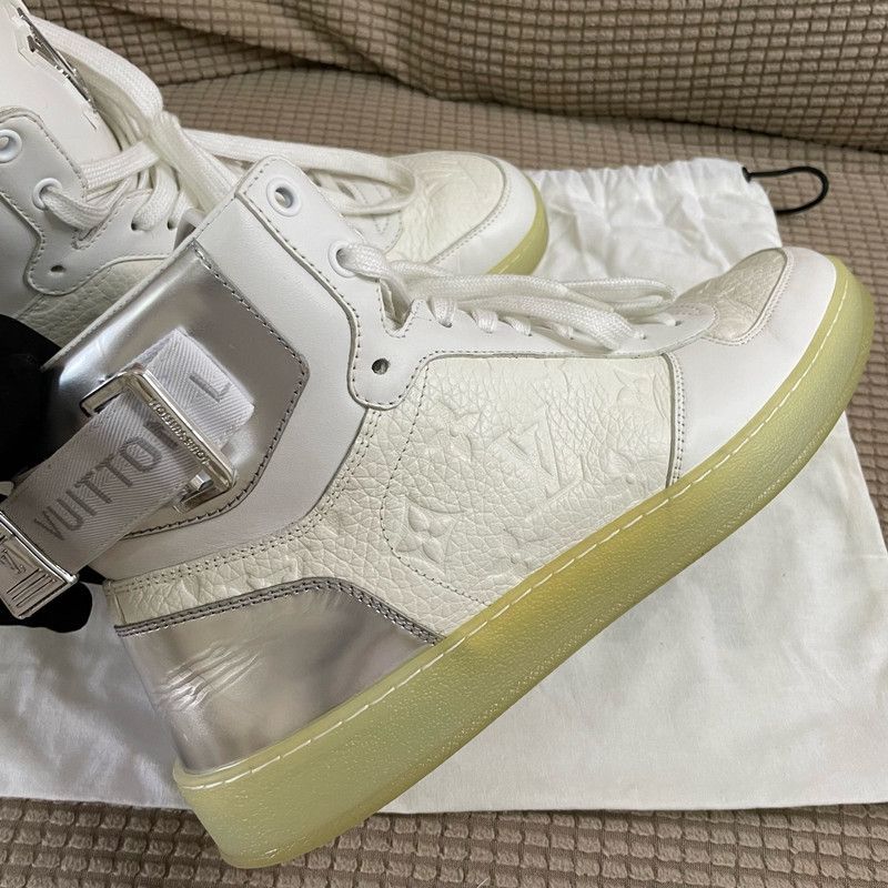 Louis Vuitton Louis Vuitton Rivoli High-Top Fashion Sneakers 0079 Size US 8 / EU 41 - 5 Thumbnail