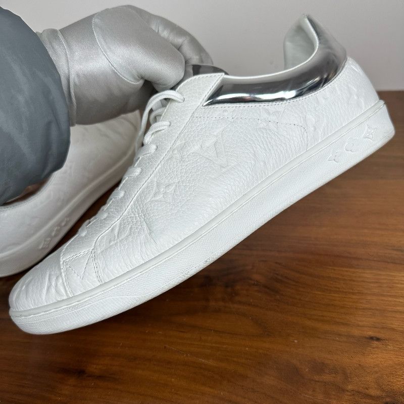 Louis Vuitton Monogram Low-Top Fashion Sneakers 0079