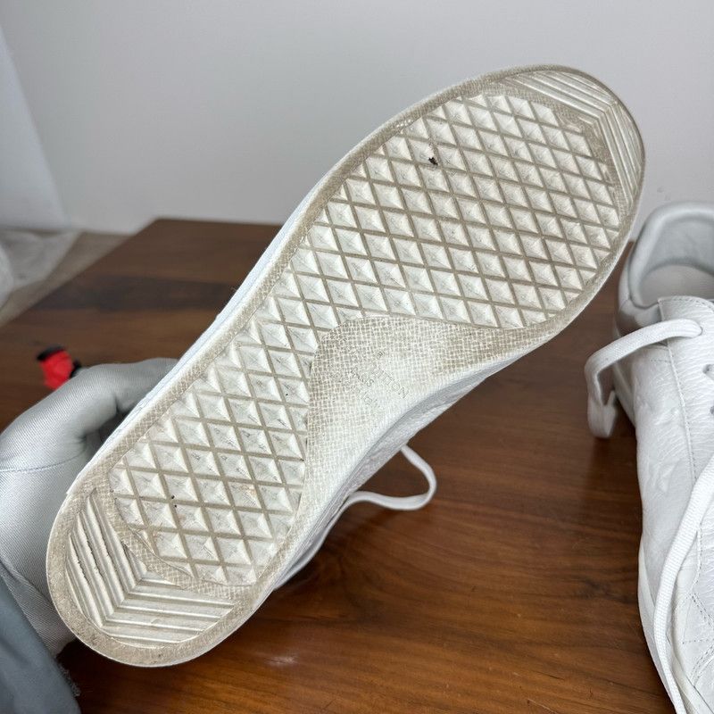 Louis Vuitton Monogram Low-Top Fashion Sneakers 0079